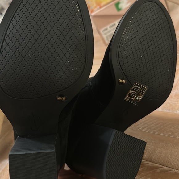 NEW Jessica Simpson Sadora Black Split Suede Block Heel Ankle Boots - Picture 10 of 11